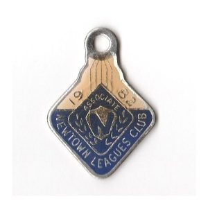1982 Newtown Leagues Club Associate Badge